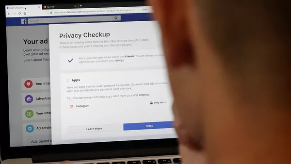 Пользователь социальной сети Facebook, фото из архива - Sputnik Азербайджан