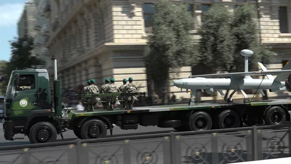 Вся азербайджанская мощь: в Баку показали новую военную технику - Sputnik Азербайджан