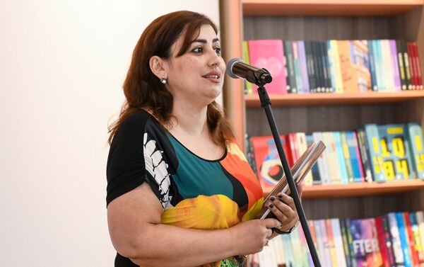 Церемония презентации книги-фотоальбома Исторический центр Еревана (Иревана). Согласно архивным материалам и старинным фото - Sputnik Азербайджан