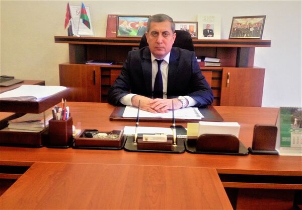Начальник Государственной службы фитосанитарного надзора АР при министерстве сельского хозяйства АР Аладдин Эйвазов Начальник Государственной службы фитосанитарного надзора АР при министерстве сельского хозяйства АР Аладдин Эйвазов - Sputnik Азербайджан