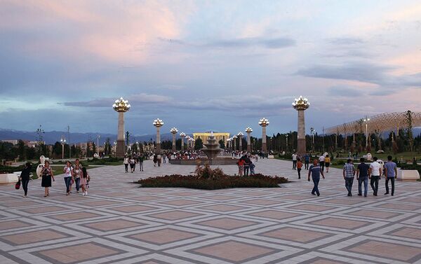 Парк Гейдара Алиева в Гяндже - Sputnik Азербайджан