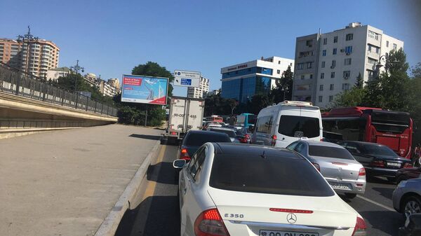 Пробки на проспекте Москвы в Баку, 27 июня 2018 года - Sputnik Азербайджан