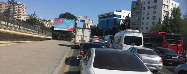 Пробки на проспекте Москвы в Баку, 27 июня 2018 года - Sputnik Азербайджан
