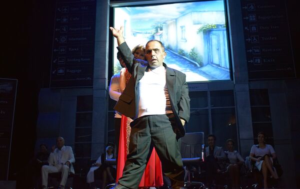 Премьера спектакля Уйди из моих снов в Азербайджанском государственном русском драматическом театре - Sputnik Азербайджан