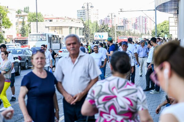Транспортные проблемы, вызванные приостановкой работы бакинского метрополитена. 4 июля 2018 года - Sputnik Азербайджан