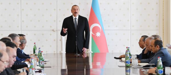 Выступление президента Азербайджана Ильхама Алиева в ходе заседания Кабинета Министров, посвященного итогам первой половины 2018 года Выступление президента Азербайджана Ильхама Алиева в ходе заседания Кабинета Министров, посвященного итогам первой половины 2018 года - Sputnik Азербайджан