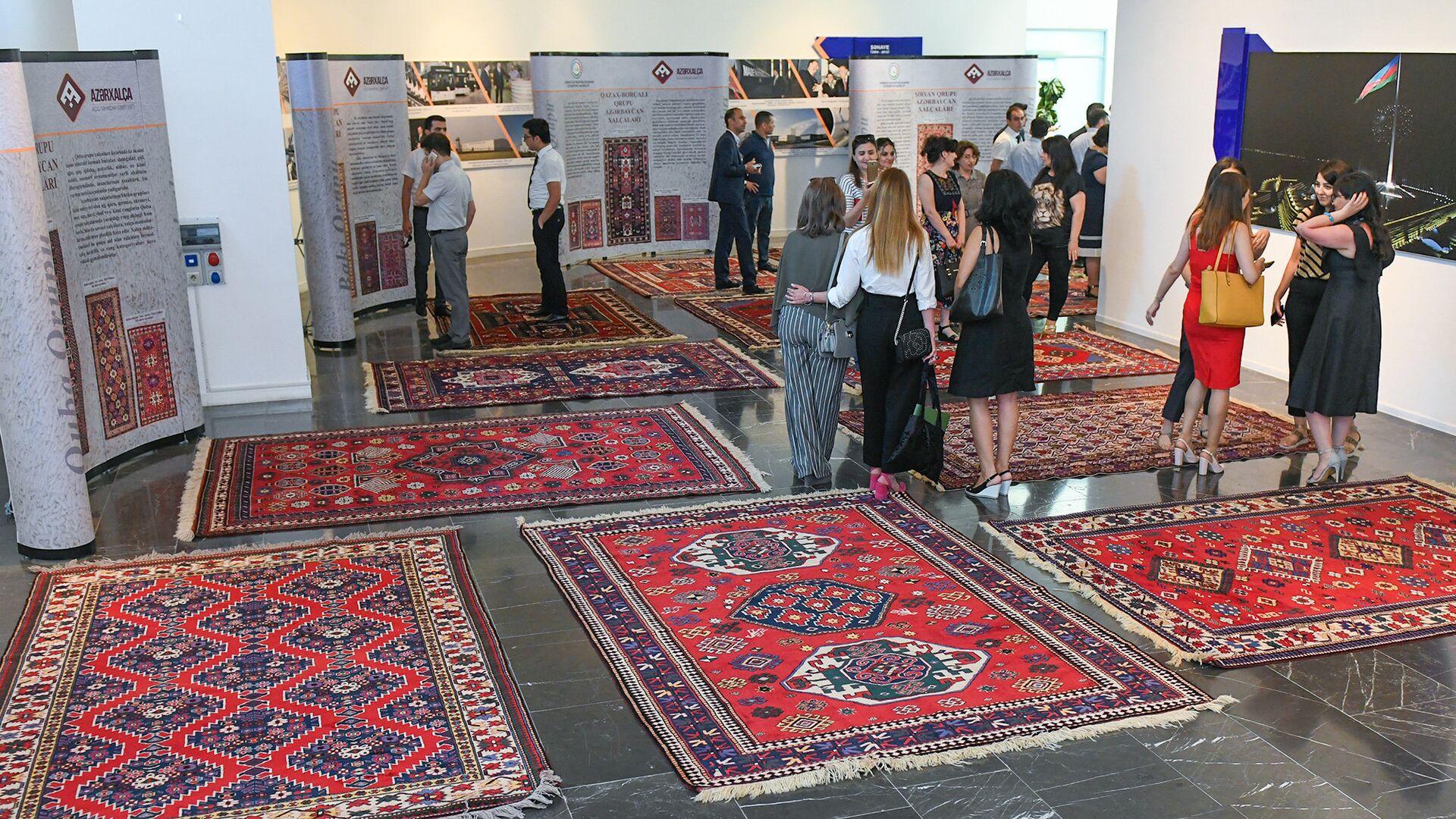 Выставка ковров “Умелые руки, волшебные нити” в Баку  - Sputnik Азербайджан, 1920, 18.02.2021