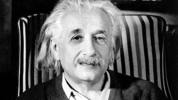 Профессор Альберт Эйнштейн в 1941 году - Sputnik Azərbaycan