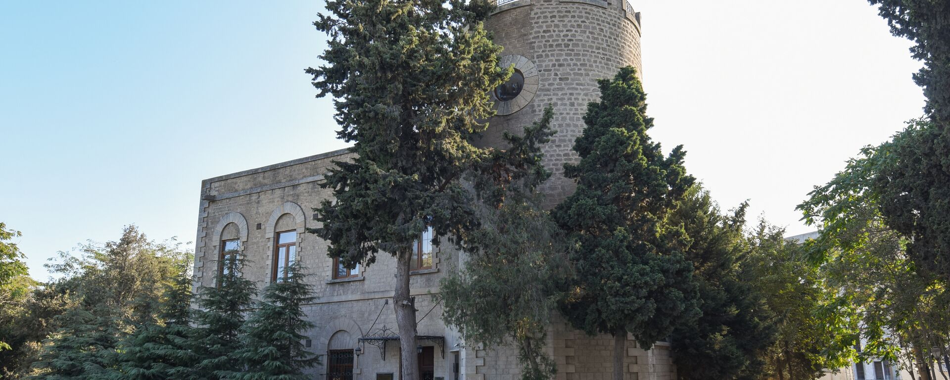 Villa Petrolea — резиденции братьев Нобель в Баку - Sputnik Азербайджан, 1920, 24.11.2018