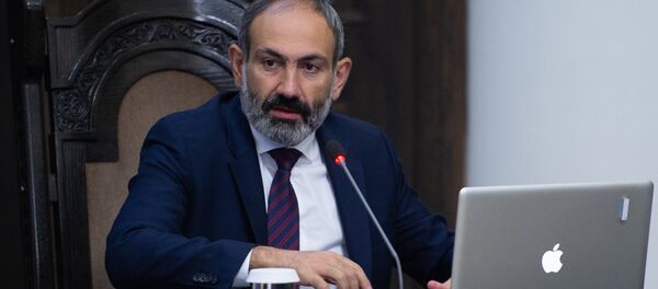 Премьер-министр Армении Никол Пашинян на заседании правительства (8 июня 2018). Еревaн - Sputnik Азербайджан