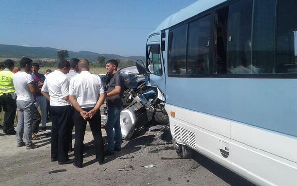 Авария на 142-м километре автотрассы Баку-Губа - Sputnik Азербайджан