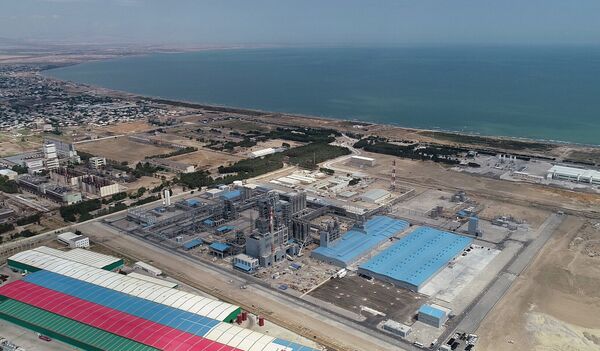 Полипропиленовый завод, построенный в рамках проекта SOCAR Polymer в Сумгайытском химическом промышленном парке Полипропиленовый завод, построенный в рамках проекта SOCAR Polymer в Сумгайытском химическом промышленном парке - Sputnik Азербайджан