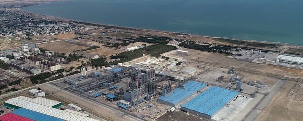 Полипропиленовый завод, построенный в рамках проекта SOCAR Polymer в Сумгайытском химическом промышленном парке Полипропиленовый завод, построенный в рамках проекта SOCAR Polymer в Сумгайытском химическом промышленном парке - Sputnik Азербайджан