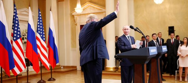 Совместная пресс-конференция президентов США и России Дональда Трампа и Владимира путина. Финляндия, Хельсинки, 16 июля 2018 года Совместная пресс-конференция президентов США и России Дональда Трампа и Владимира путина. Финляндия, Хельсинки, 16 июля 2018 года - Sputnik Азербайджан