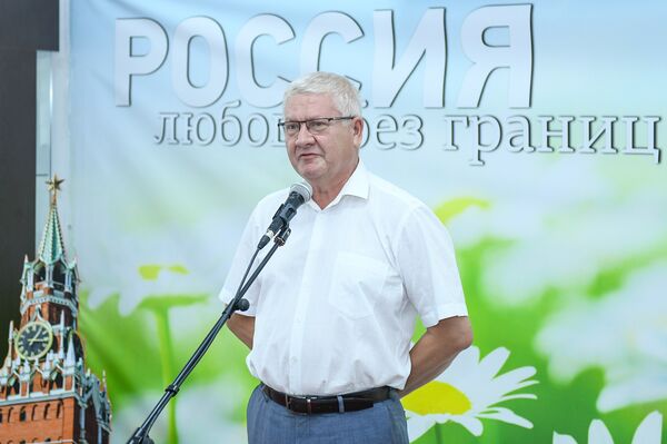 Выступление руководителя Россотрудничества в Азербайджане Валентина Денисова Выступление руководителя Россотрудничества в Азербайджане Валентина Денисова - Sputnik Азербайджан