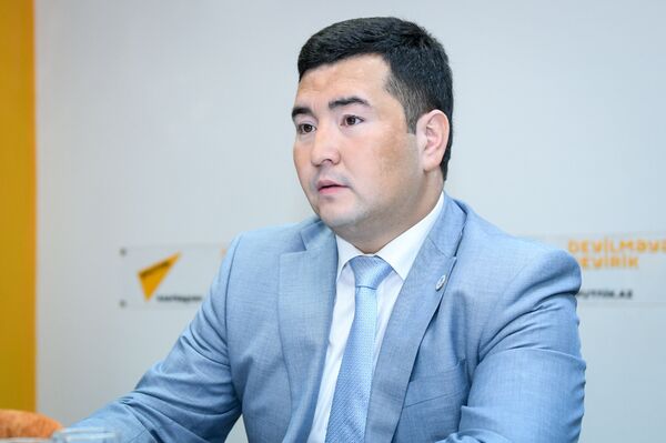 Руководитель представительства железных дорог Казахстана в европейских странах СНГ Гайдар Абдикеримов Руководитель представительства железных дорог Казахстана в европейских странах СНГ Гайдар Абдикеримов - Sputnik Азербайджан
