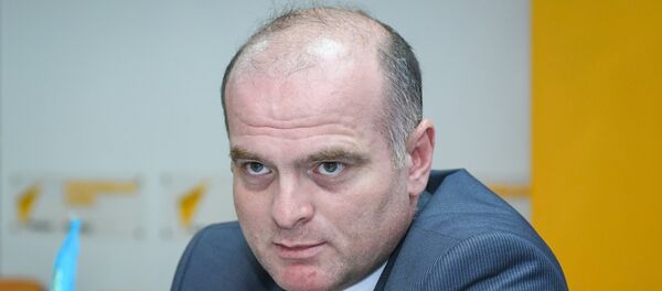 Доктор экономических наук, профессор Азербайджанского государственного экономического университета (UNEC) Эльшад Мамедов Доктор экономических наук, профессор Азербайджанского государственного экономического университета (UNEC) Эльшад Мамедов - Sputnik Азербайджан