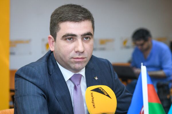 Глава отдела продаж и маркетинга Бакинского международного морского торгового порта Мамед Гамидов Глава отдела продаж и маркетинга Бакинского международного морского торгового порта Мамед Гамидов - Sputnik Азербайджан