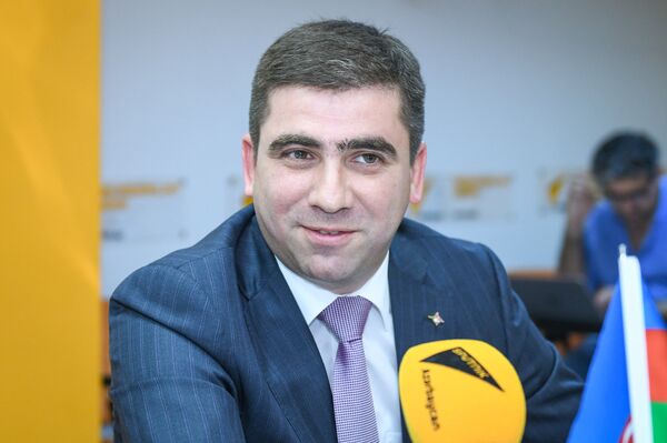Глава отдела продаж и маркетинга Бакинского международного морского торгового порта Мамед Гамидов Глава отдела продаж и маркетинга Бакинского международного морского торгового порта Мамед Гамидов - Sputnik Азербайджан