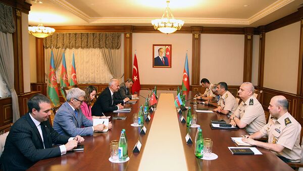 Обсуждены совместные проекты, усиливающие боевые возможности ВВС Азербайджана - Sputnik Азербайджан