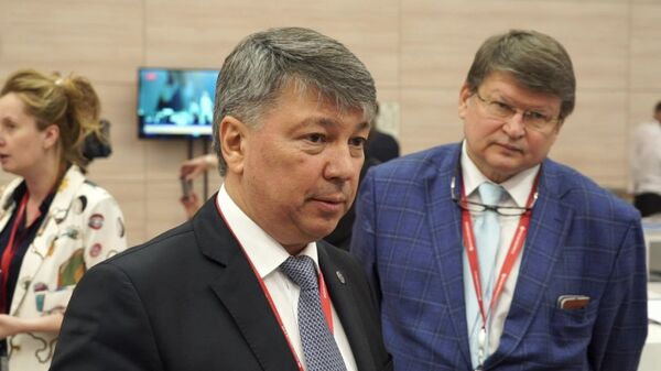 Александр Лебедев и Александр Вычеров Александр Лебедев и Александр Вычеров - Sputnik Азербайджан