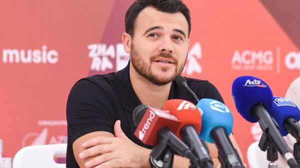 Эмин Агаларов на пресс-конференции участников фестиваля Жара-2018 - Sputnik Азербайджан