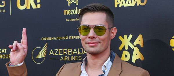 Стас Пьеха на красной дорожке музыкального фестиваля Жара-2018, второй день - Sputnik Азербайджан