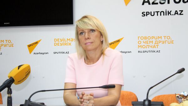 Rusiya Xarici İşlər Nazirliyinin rəsmi təmsilçisi Mariya Zaxarova - Sputnik Azərbaycan