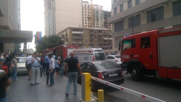 Пожар в Caspian Plaza в Баку - Sputnik Азербайджан