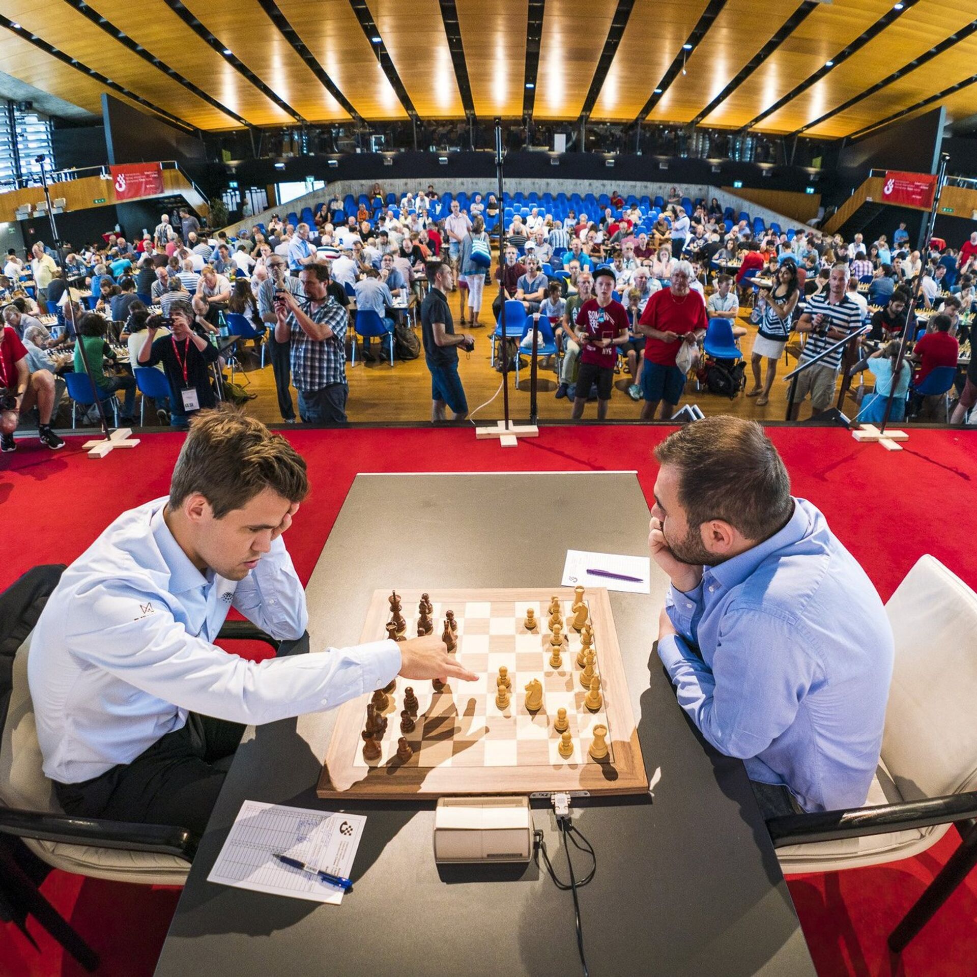 Event tournament. Мамедьяров Карлсен. Первый шахматный турнир в Лондоне. Chess Festival. Giant Chess Festival.