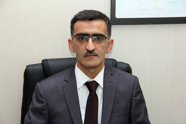 Bakı Metropoliteninin mətbuat xidmətinin rəhbəri Bəxtiyar Məmmədov Bakı Metropoliteninin mətbuat xidmətinin rəhbəri Bəxtiyar Məmmədov - Sputnik Azərbaycan