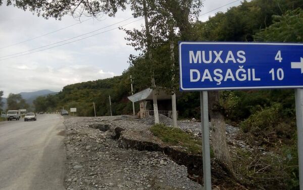 Güclü leysan nəticəsində Oğuzun bir neçə kəndinə böyük ziyan dəyib - Sputnik Azərbaycan