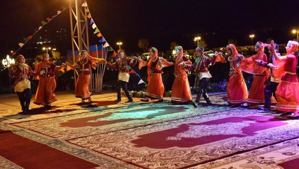 Творческий фестиваль Из регионов в регионы в городе Сумгайыт - Sputnik Азербайджан