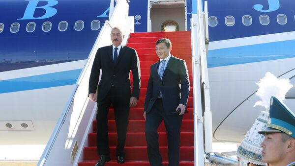 Президент Ильхам Алиев прибыл в Актау - Sputnik Азербайджан