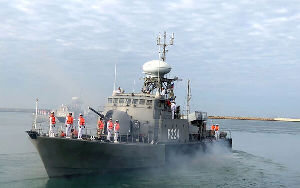 Военные корабли, участвовавшие в международном конкурсе Кубок моря-2018 покинули Бакинский порт - Sputnik Азербайджан