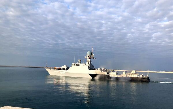Военные корабли, участвовавшие в международном конкурсе Кубок моря-2018 покинули Бакинский порт - Sputnik Азербайджан