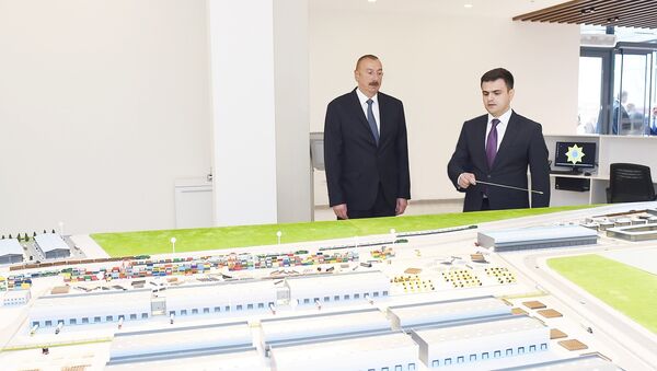 Президент Ильхам Алиев принял участие в открытии Абшеронского логистического центра - Sputnik Азербайджан