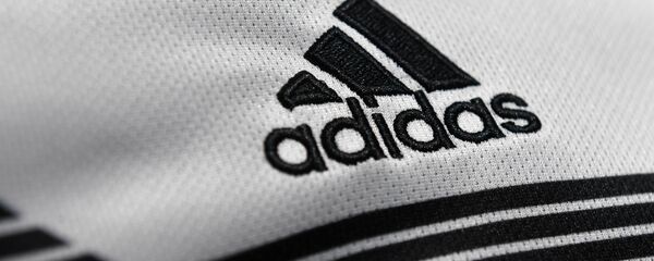 Логотип бренда Adidas Логотип бренда Adidas - Sputnik Азербайджан