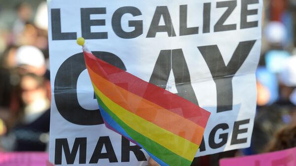Тайвань. ЛГБТ активисты вышли на улицы с требованием узаконить однополые браки - Sputnik Азербайджан