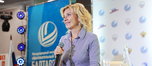 Официальный представитель министерства иностранных дел России Мария Захарова во время брифинга в Светлогорске - Sputnik Азербайджан