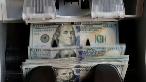 Доллары США, фото из архива - Sputnik Азербайджан