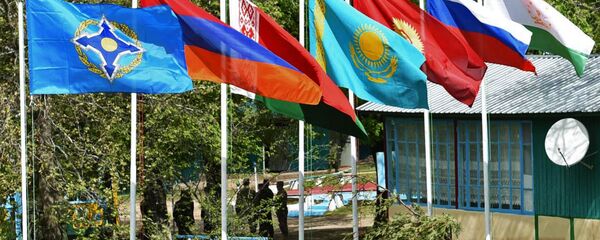 Флаги стран-участниц Организации Договора о коллективной безопасности, фото из архива Флаги стран-участниц Организации Договора о коллективной безопасности, фото из архива - Sputnik Азербайджан