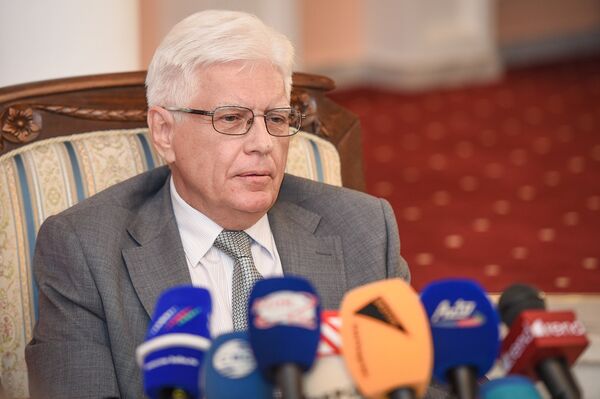 Посол России в Азербайджане Михаил Бочарников на пресс-конференции в Баку Посол России в Азербайджане Михаил Бочарников на пресс-конференции в Баку - Sputnik Азербайджан
