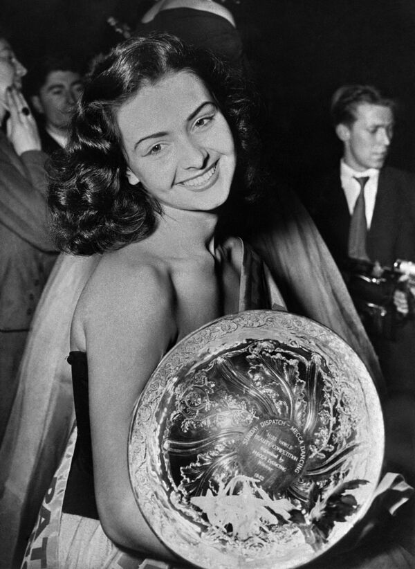 Мисс мира 1953 года Дениз Перье - Sputnik Азербайджан