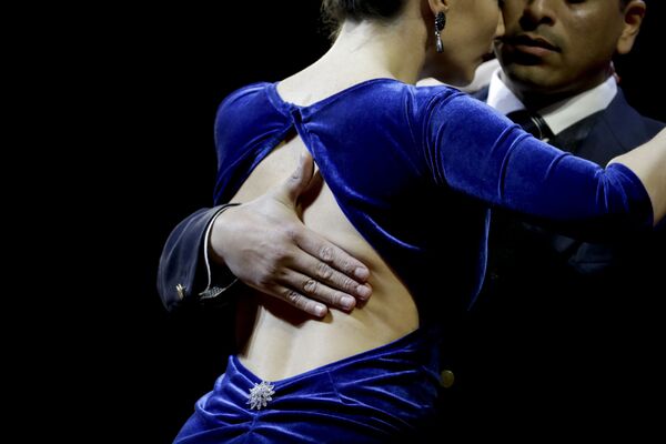 Аргентинская пара Carlos Estigarribia и Dana Zampieri  во время выступления на Чемпионате мира по танго в Аргентине - Sputnik Азербайджан