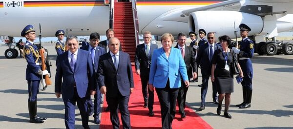 Канцлер Германии Ангела Меркель прибыла с визитом в Азербайджан Канцлер Германии Ангела Меркель прибыла с визитом в Азербайджан - Sputnik Азербайджан