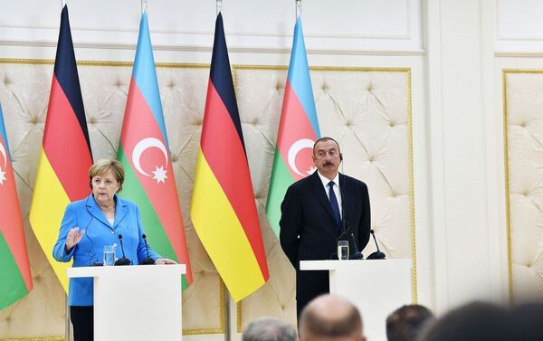 Состоялась совместная пресс-конференция Президента Азербайджана и Федерального канцлера Германии - Sputnik Азербайджан