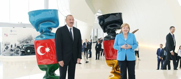 Встреча Президента Азербайджанской Республики Ильхама Алиева и Федерального канцлера Федеративной Республики Германия Ангелы Меркель с бизнесменами - Sputnik Азербайджан