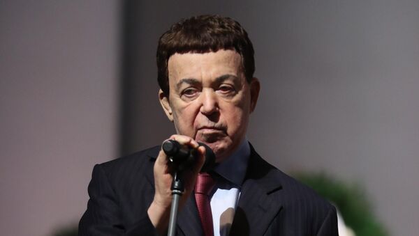 Первый заместитель председателя комитета Государственной Думы по культуре Иосиф Кобзон - Sputnik Азербайджан