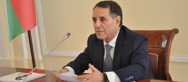 Премьер-министр Азербайджана Новруз Мамедов в ходе совещания Кабинета министров. Баку, 31 августа 2018 года    - Sputnik Азербайджан